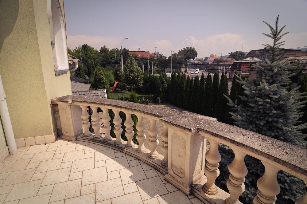 Pension La Cupola Târgu-Mureş Buitenkant foto