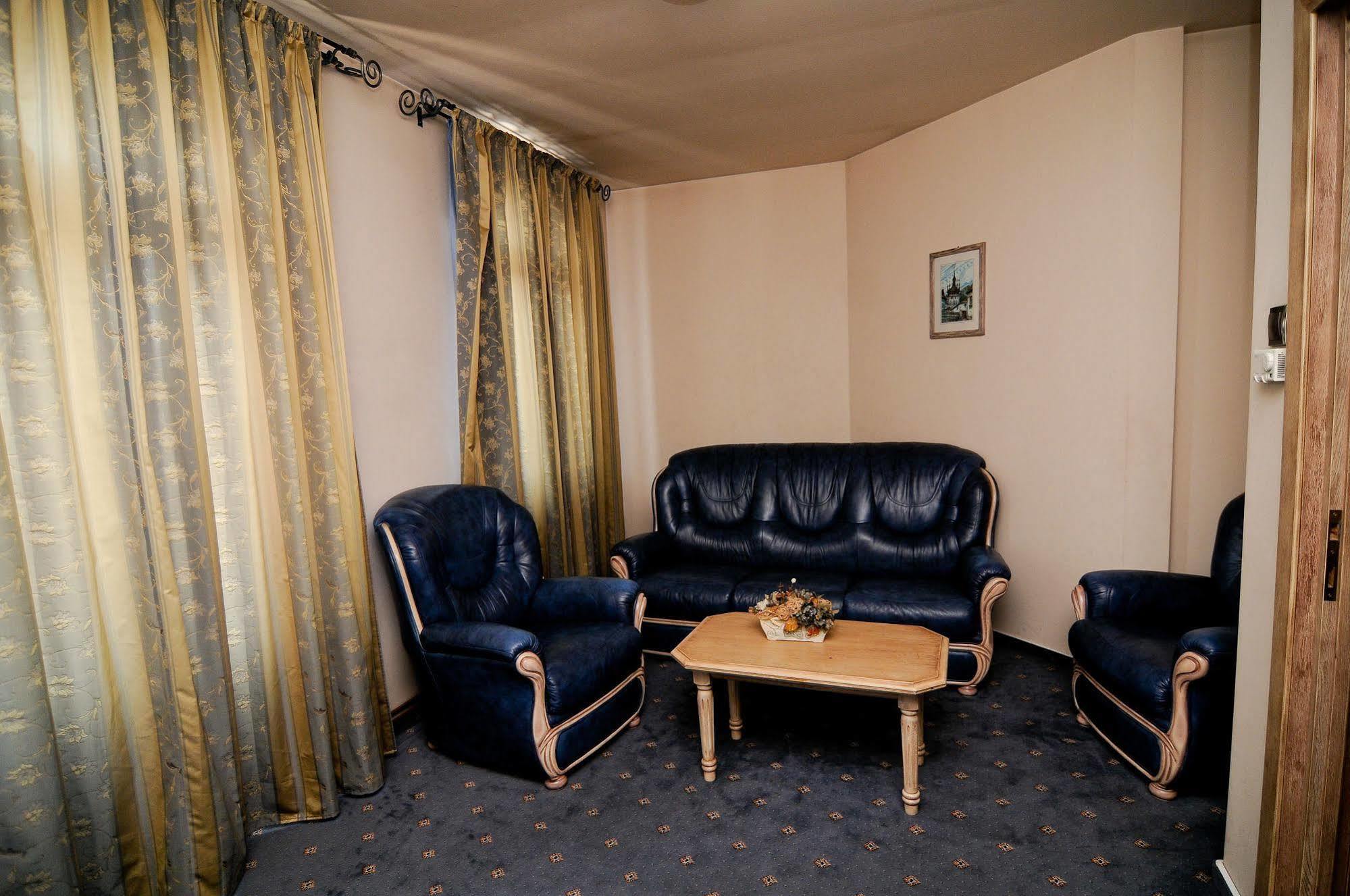 Pension La Cupola Târgu-Mureş Buitenkant foto